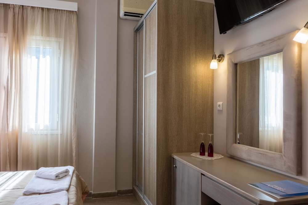 Superior Triple Room, 1 Bedroom, Mountainside