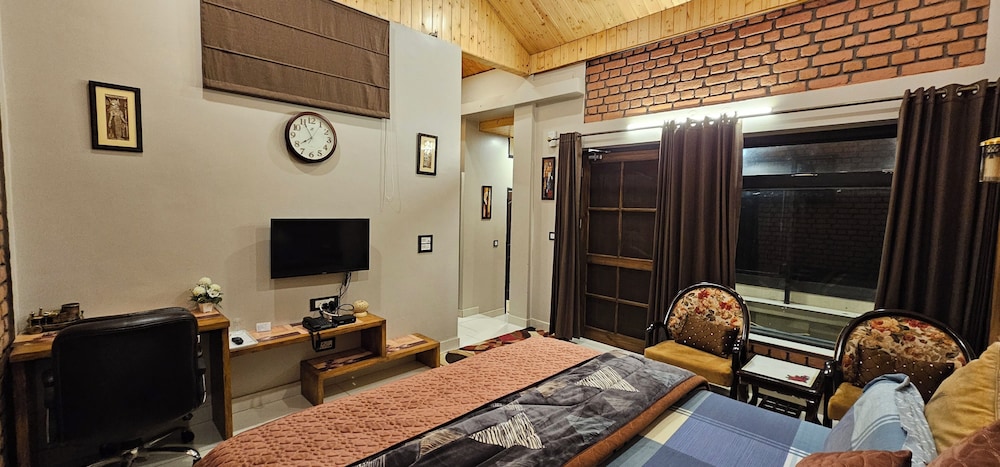 Teak Royal Suite (2BHK) - Photo 25