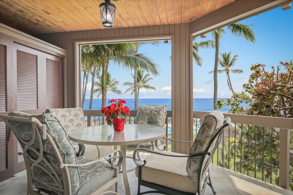Room, 1 King Bed with Sofa bed, Ocean View photo 1