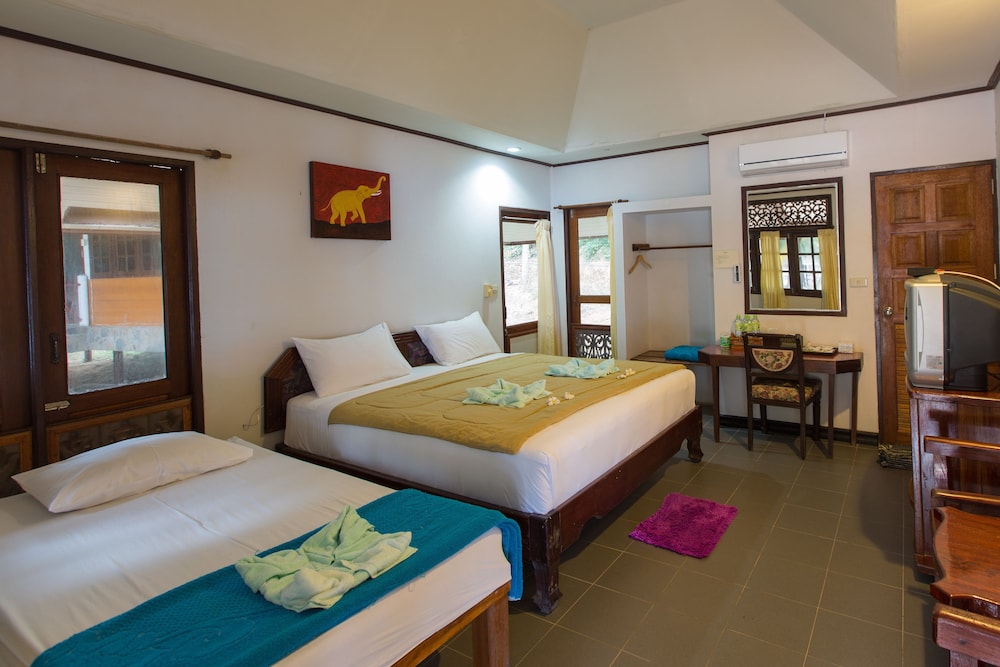 Beach Chalet - Photo 4