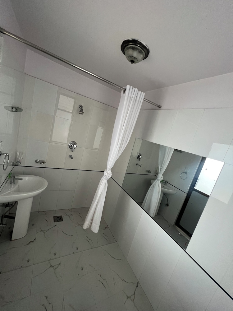 Deluxe Triple Room photo 3