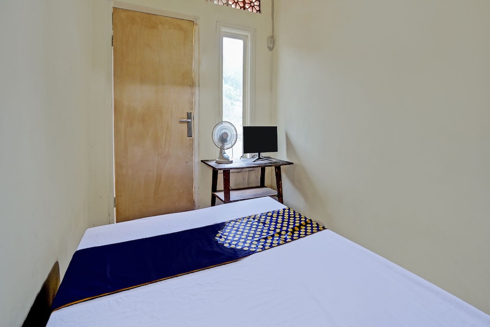 Basic Single Room photo 3