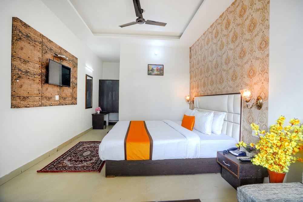 Deluxe Room - Photo 8