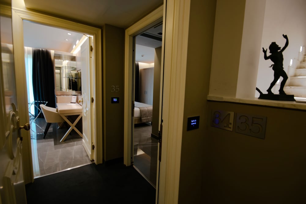 Family Suite, 2 Bedrooms - Photo 8