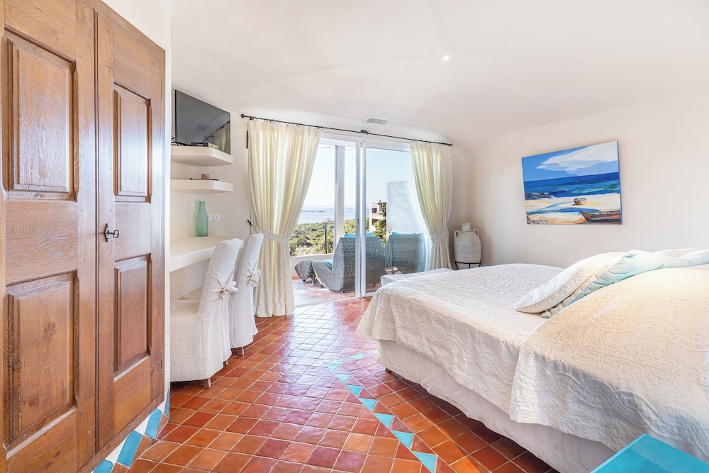 Superior Room, 1 King Bed, Terrace, Sea View