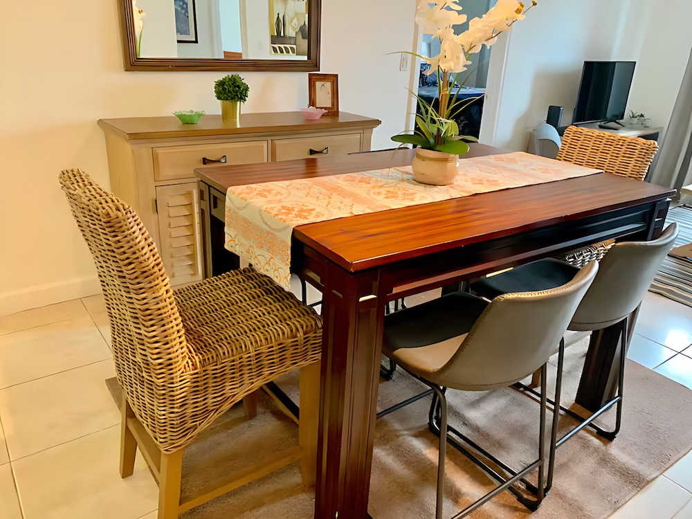I Love This Apt In Coral Way photo 3