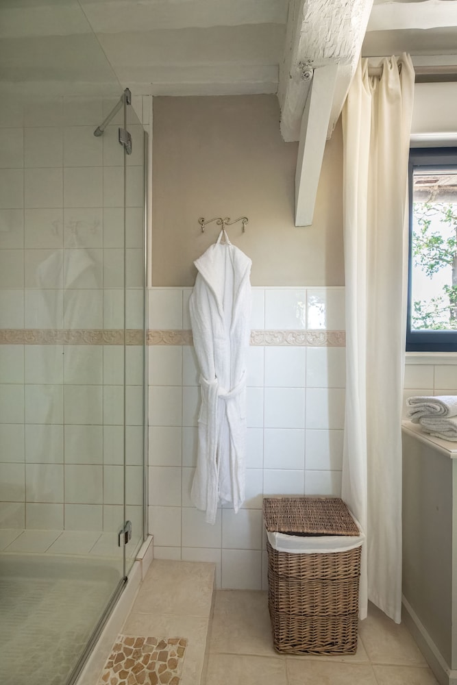 Deluxe Triple Room, Multiple Beds, Jetted Tub, Lake View photo 2
