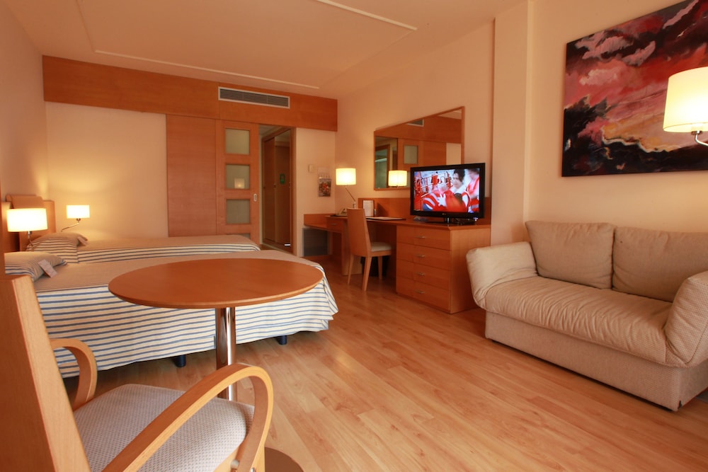Double Room - Photo 6