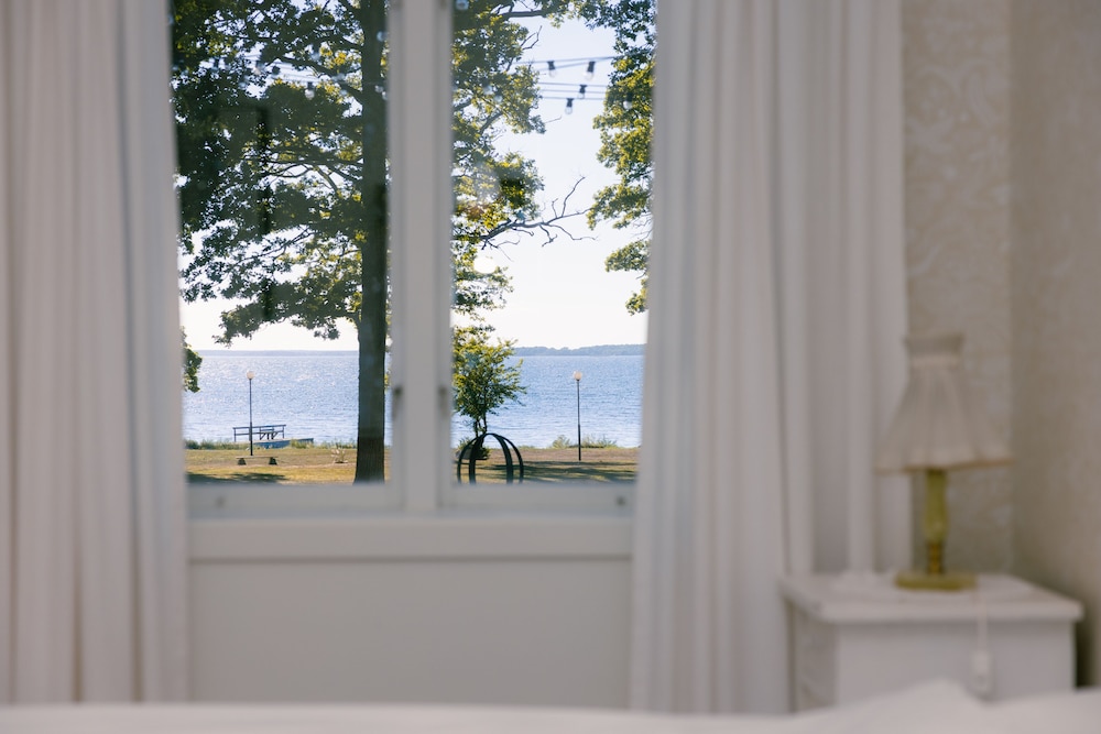Double Room, Private Bathroom, Ocean View photo 3