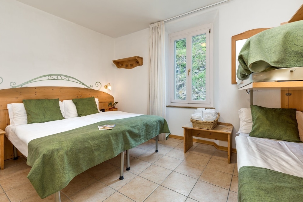 Classic Quadruple Room photo 1