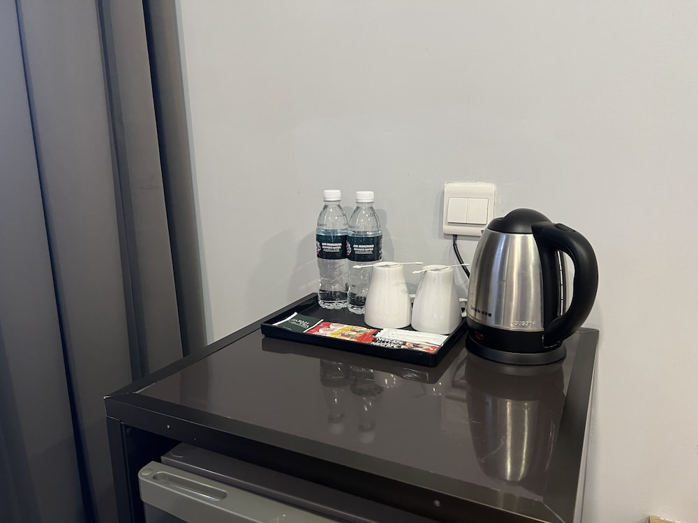 Superior Room, 1 King Bed, Non Smoking, Refrigerator - Photo 6