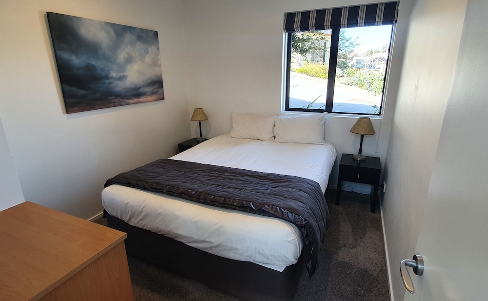 Three Bedroom Apartment photo 2