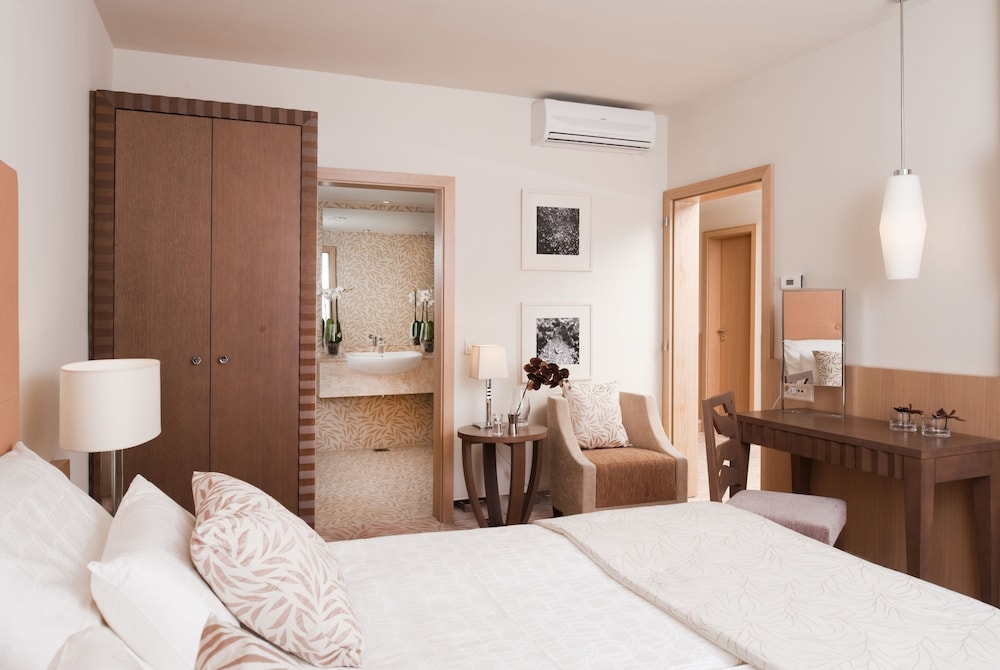 Panoramic Suite - Photo 2