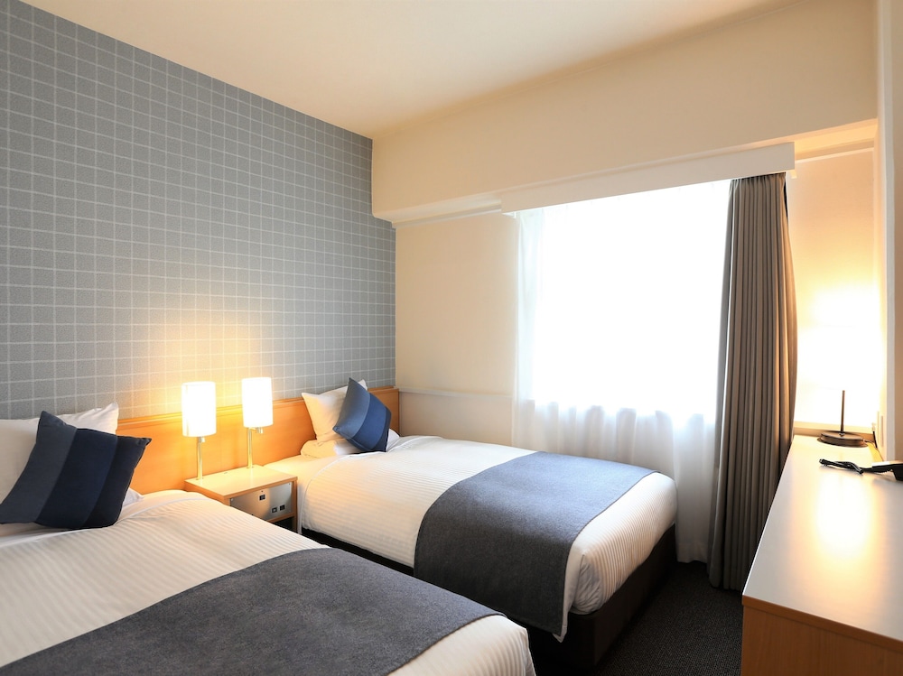 Standard Twin Room, Non Smoking (Eco Plan - No Housekeeping)