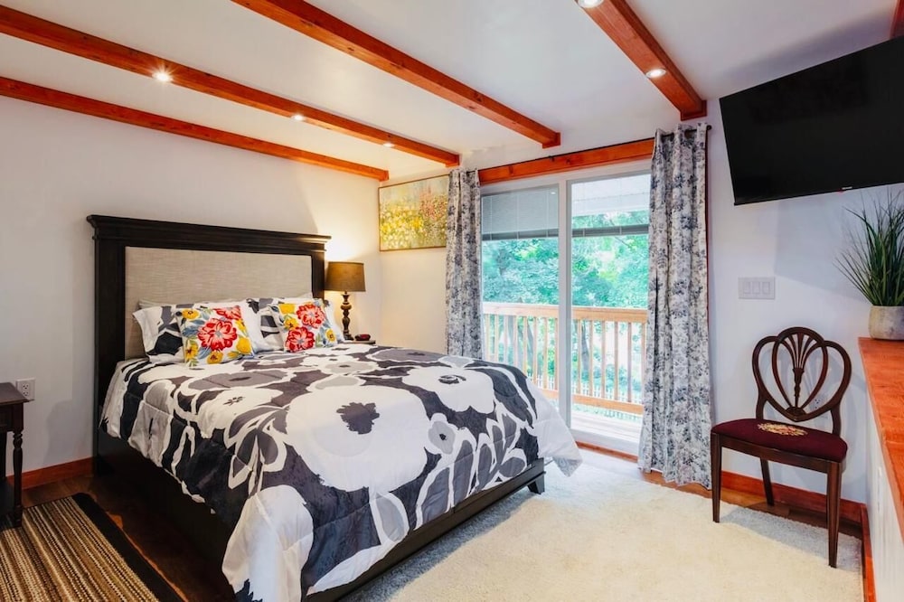 8. The Riverview Room