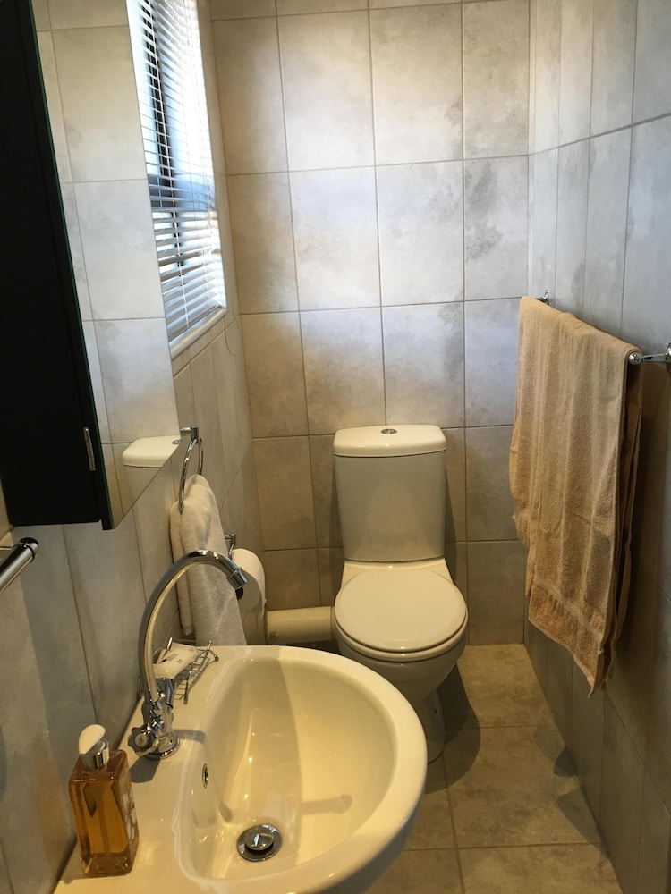 Northwold Suite 1 photo 2