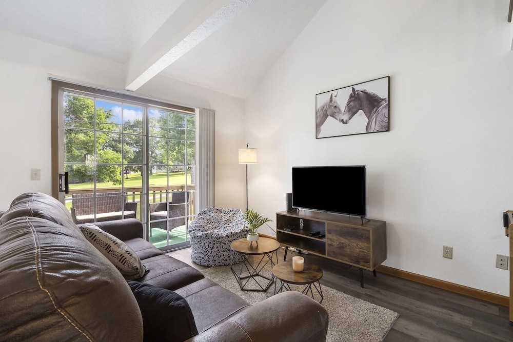 Condo, Multiple Beds, Patio, Golf View (Sand Dune Serenity in Table Rock Lake)