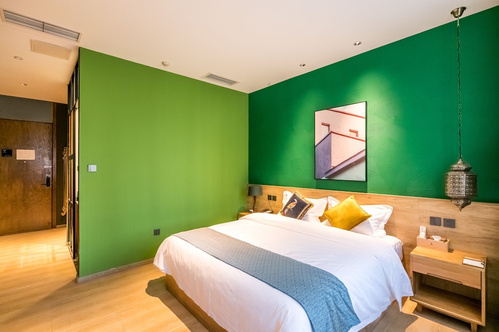 Deluxe Double Room, 1 Queen Bed photo 1
