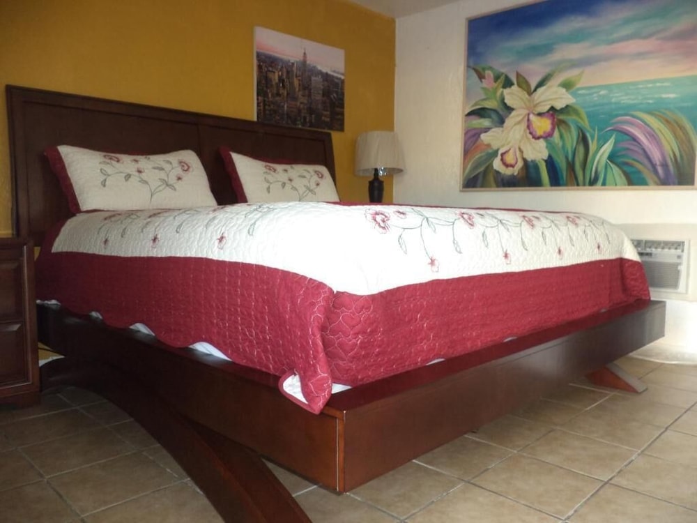 Room, 1 King Bed, Non Smoking