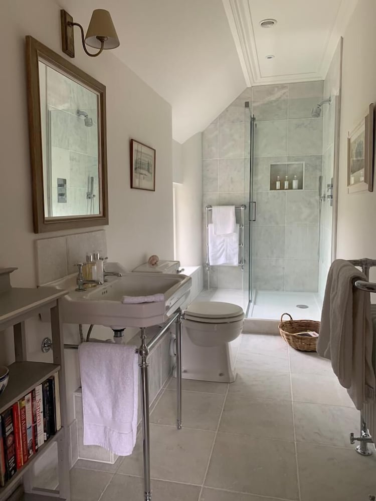 Superior Double Room, Ensuite, Courtyard View (Rabbit Room) photo 3