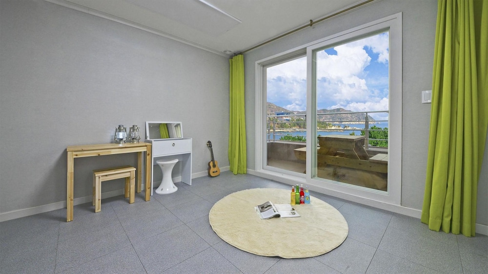 Basic Room, 1 Bedroom (305) - Photo 1