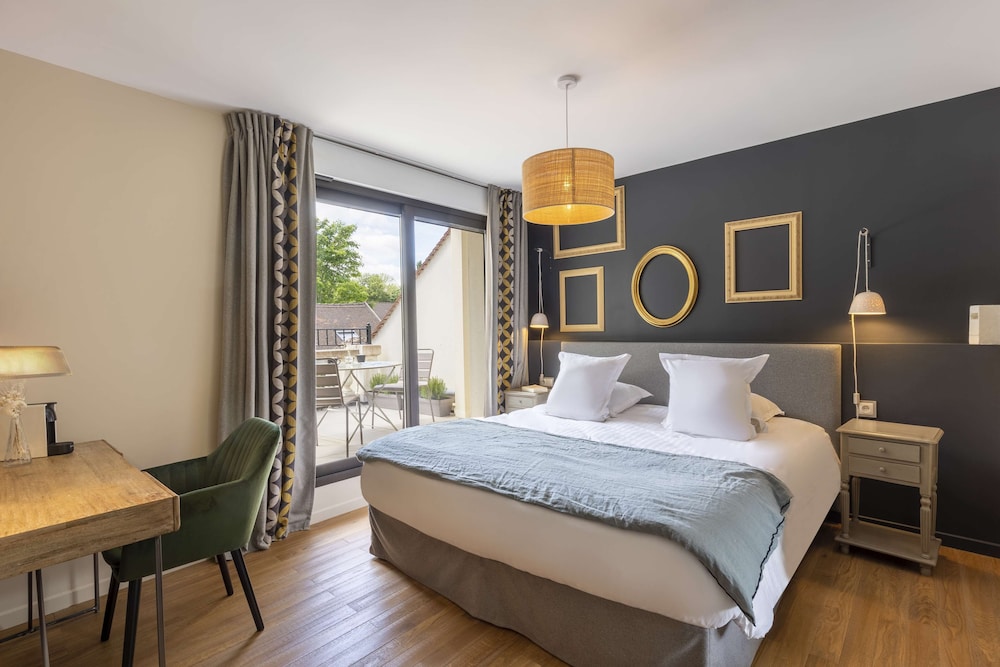 Deluxe Room, 1 King Bed, Terrace, Park View - Photo 8
