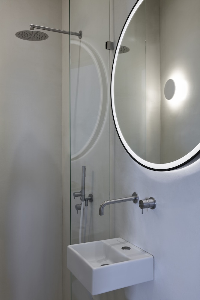 Master Suite Sea View with Heated Pool - Photo 6