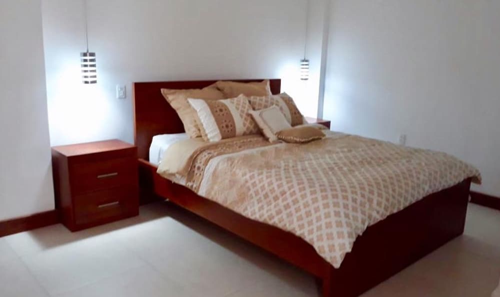 Deluxe Room, 1 Queen Bed, Garden View photo 1