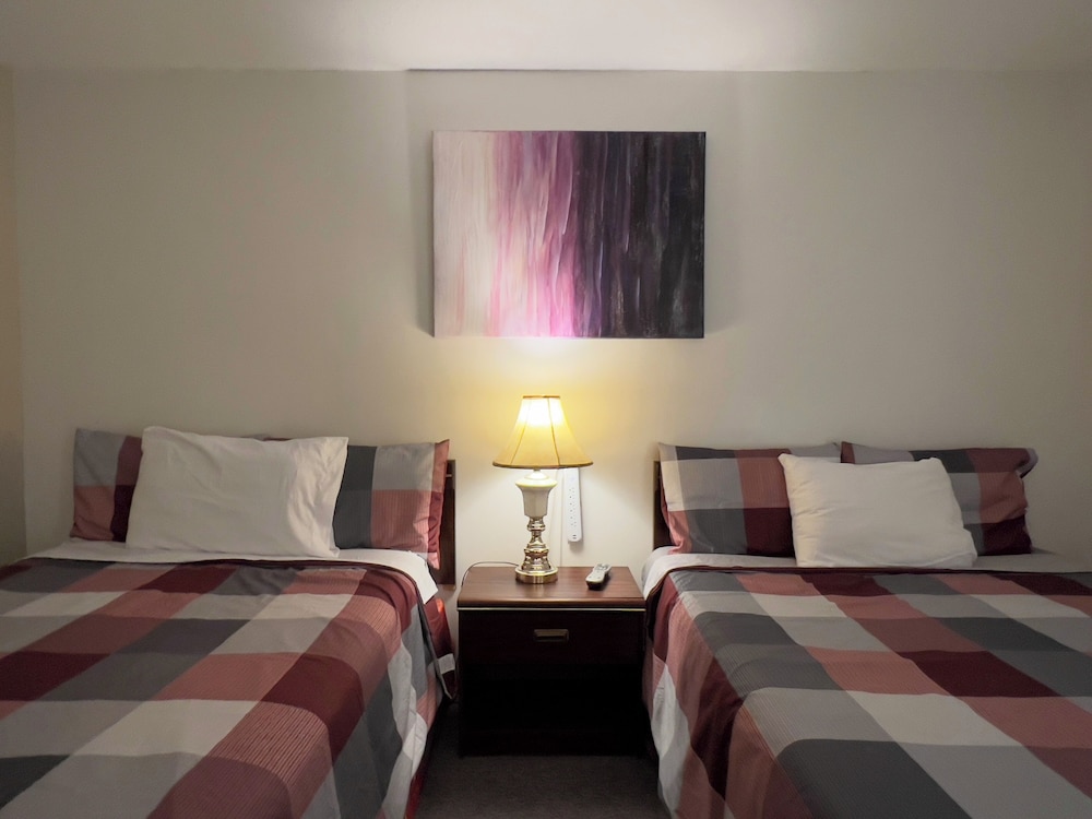 Premier Room, 2 Queen Beds, Kitchenette (2nd Floor) photo 3