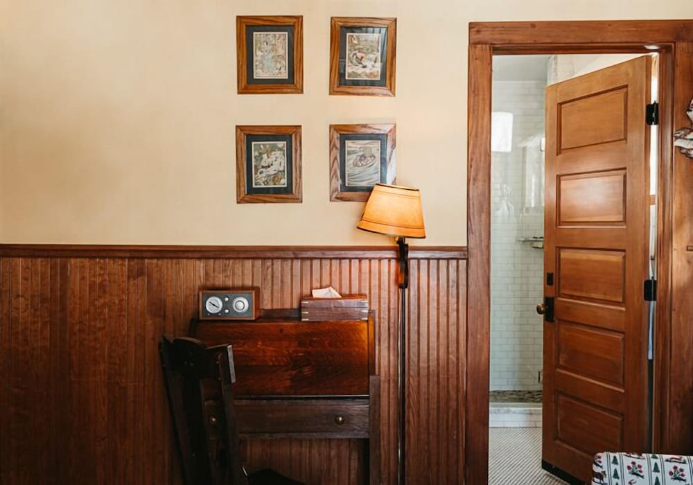 Standard Room photo 3