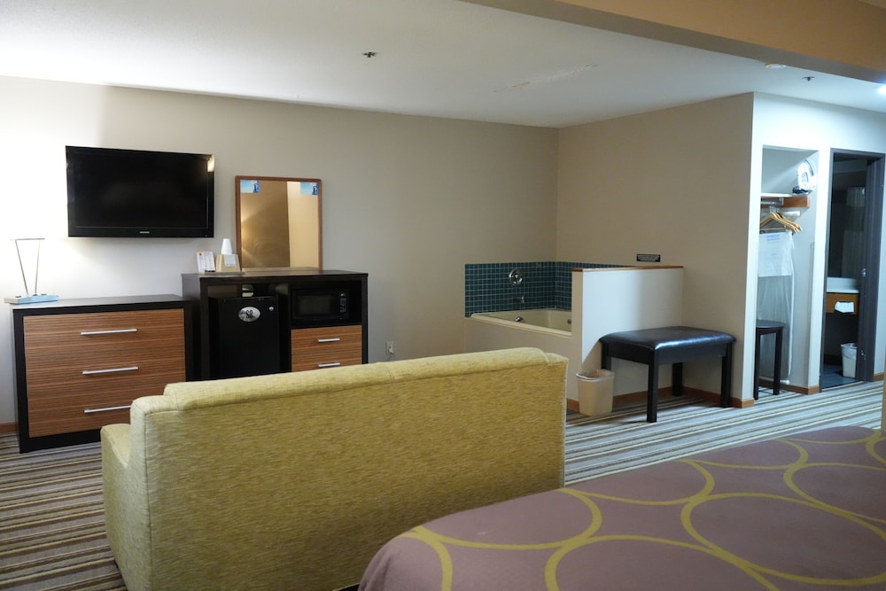Luxury Single Room, 1 King Bed, Hot Tub