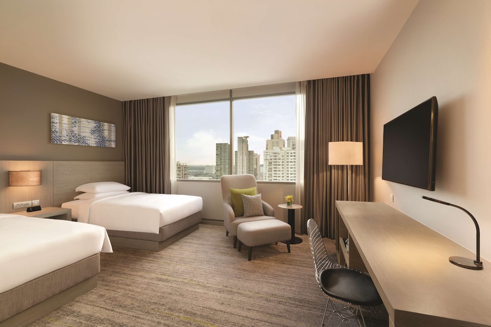 Room (Connecting, 1 King Bed + 2 Twin Beds)