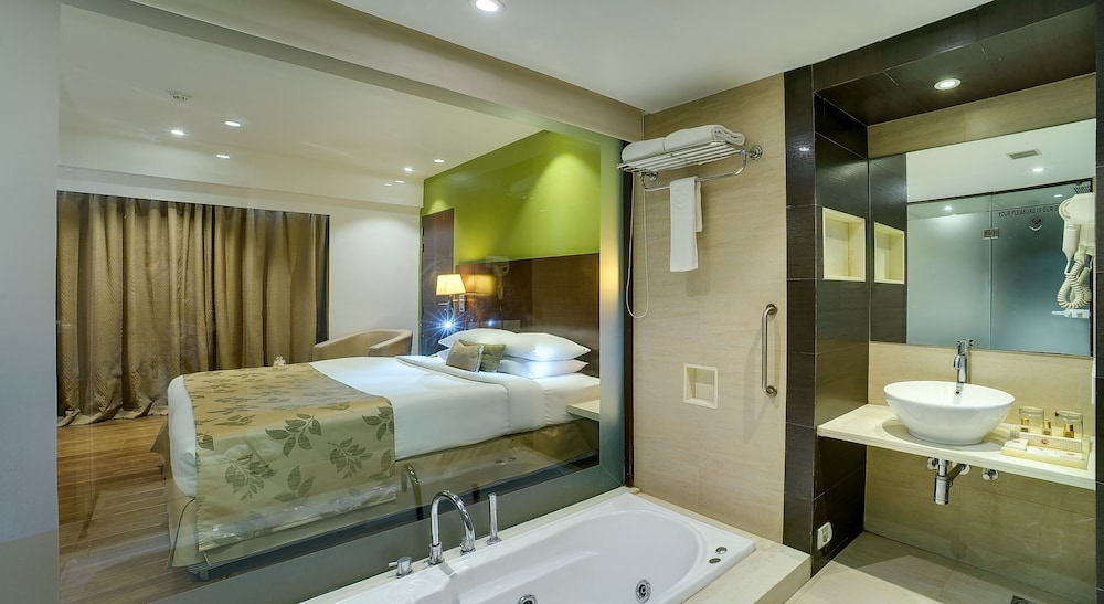 Grand Room - Photo 2