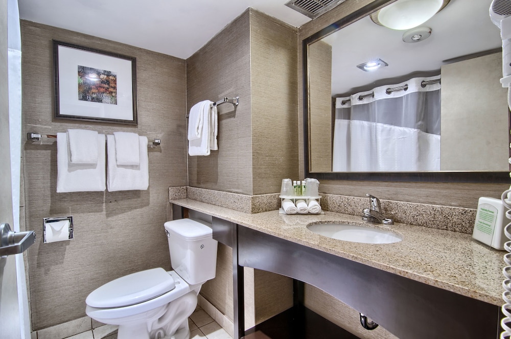 Standard Room, 2 Double Beds, Accessible (Mobility, Accessible Tub) - Photo 4
