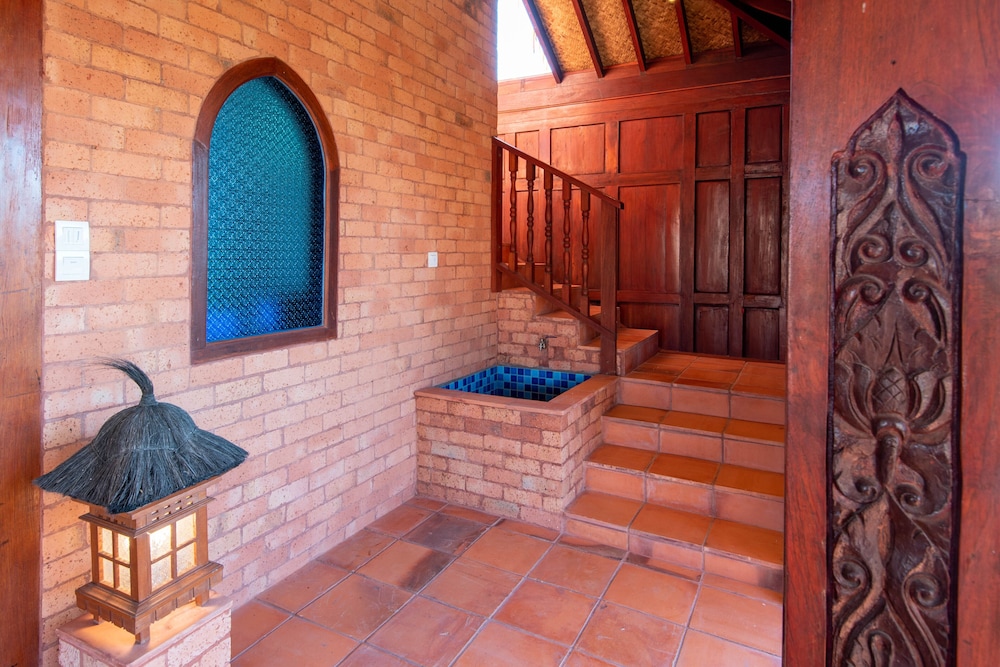 Royal Orchid Villa - Photo 1