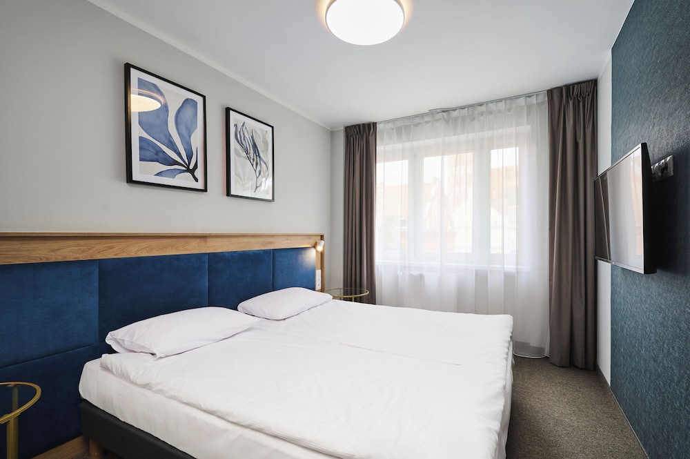Deluxe Double Room, Bathtub