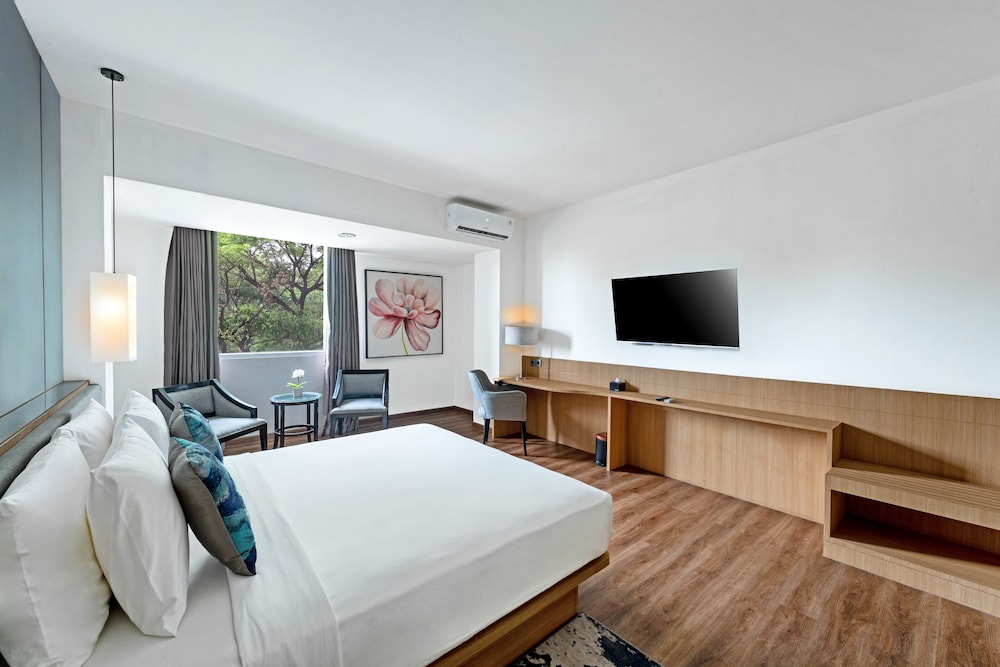 Deluxe Room - Photo 2