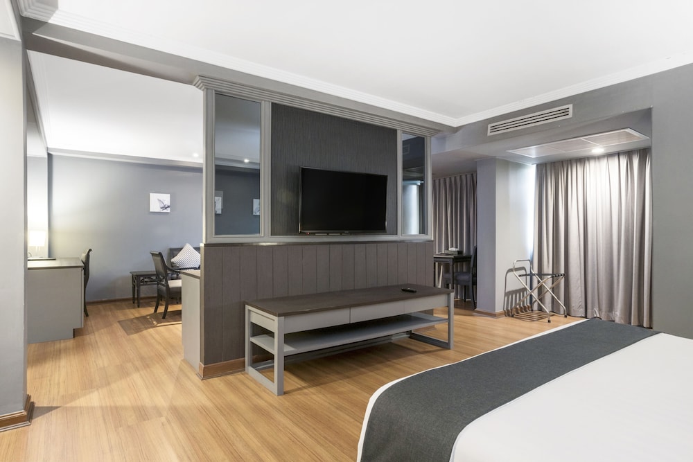 Executive Suite photo 2