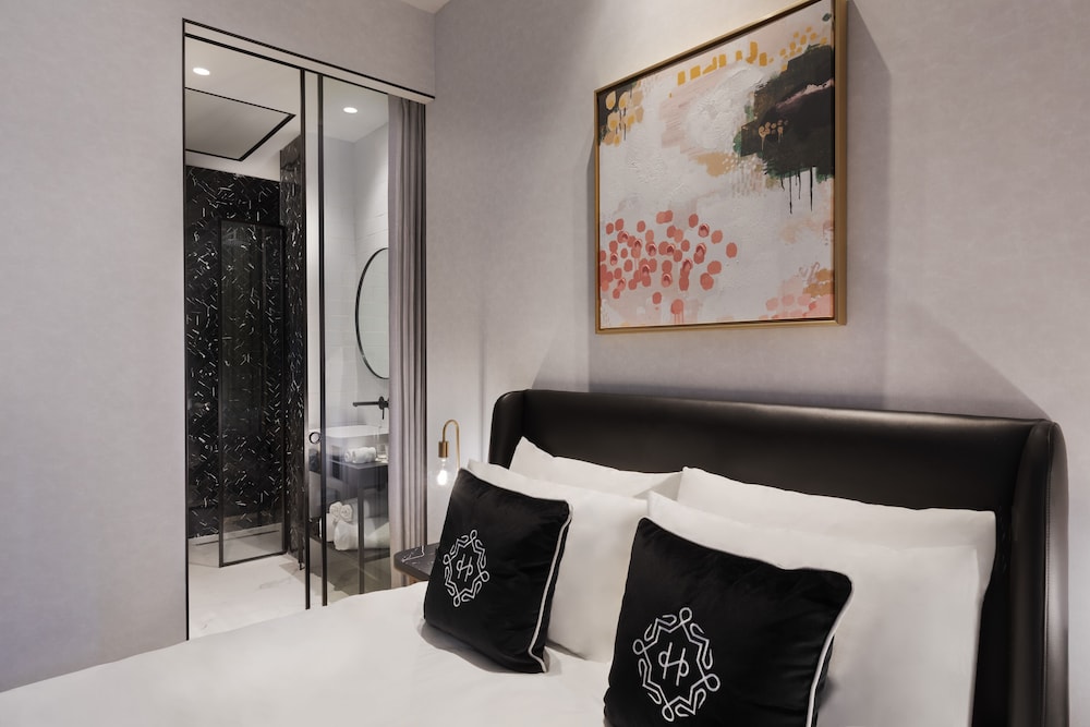 Deluxe Room, Sea View - Photo 5