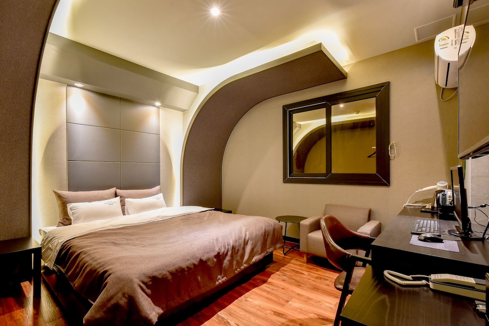 Standard Room (A)