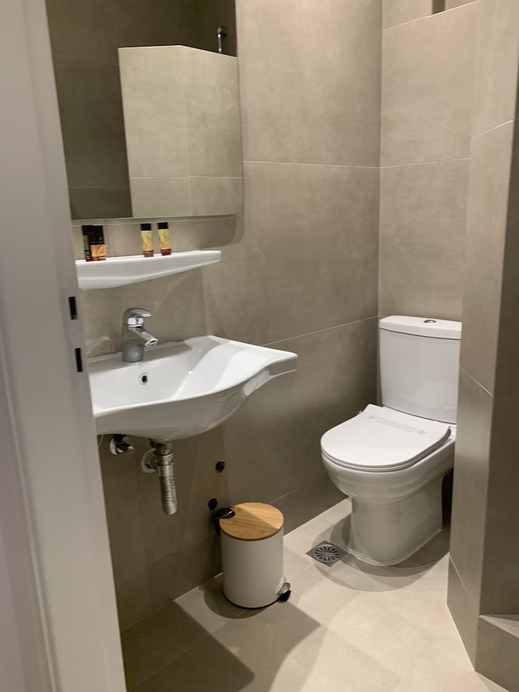 Basic Quadruple Room, 2 Bedrooms, Annex Building photo 3
