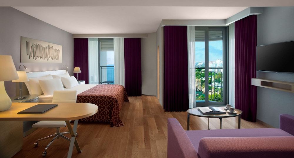 Skyline Suite