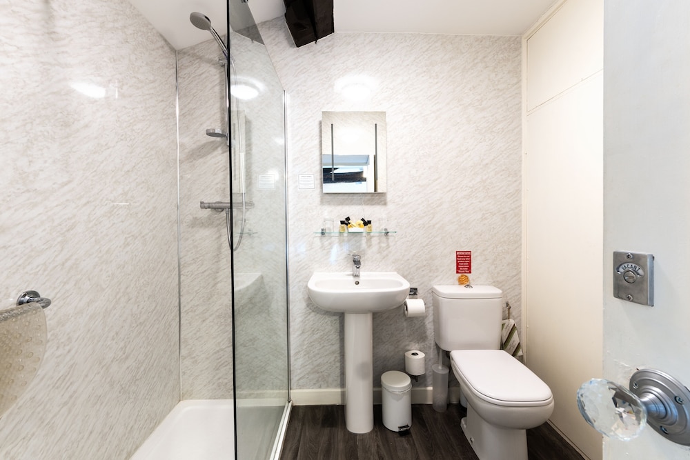 Deluxe Double Room, Ensuite (Room 1) - Photo 2