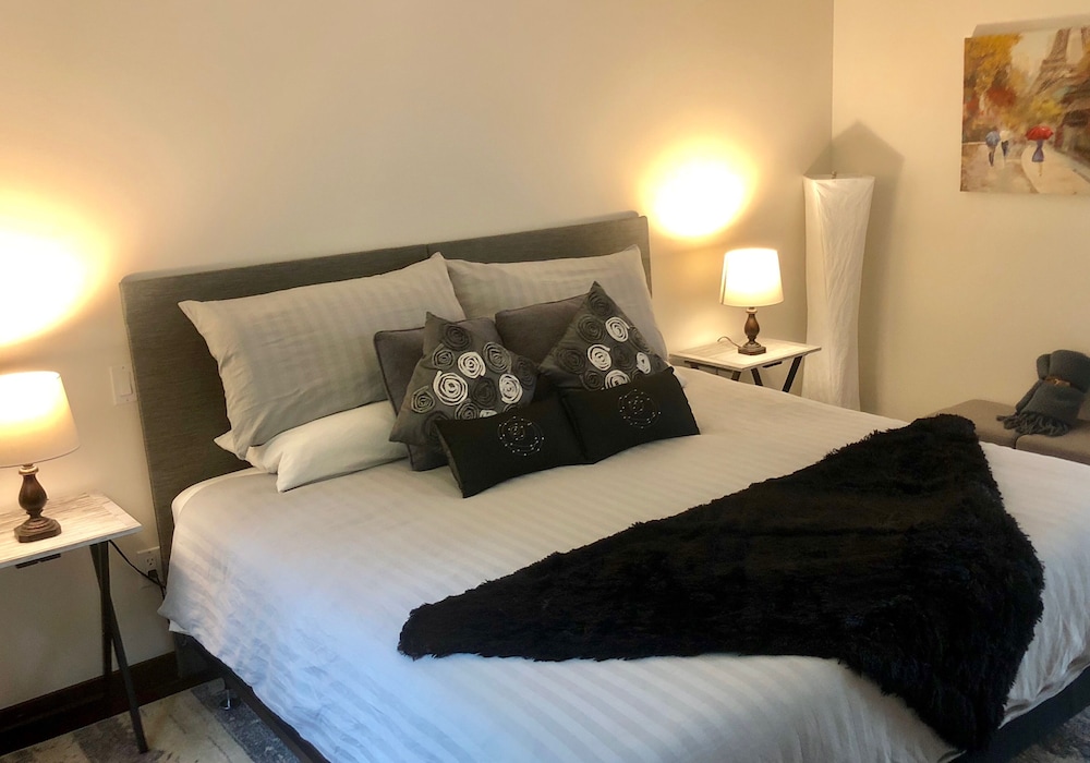 Junior Room, 1 King Bed photo 2