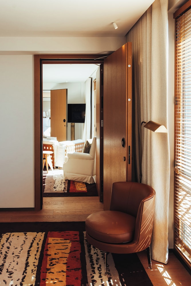 Signature Suite, 2 Double Beds, Air conditioning