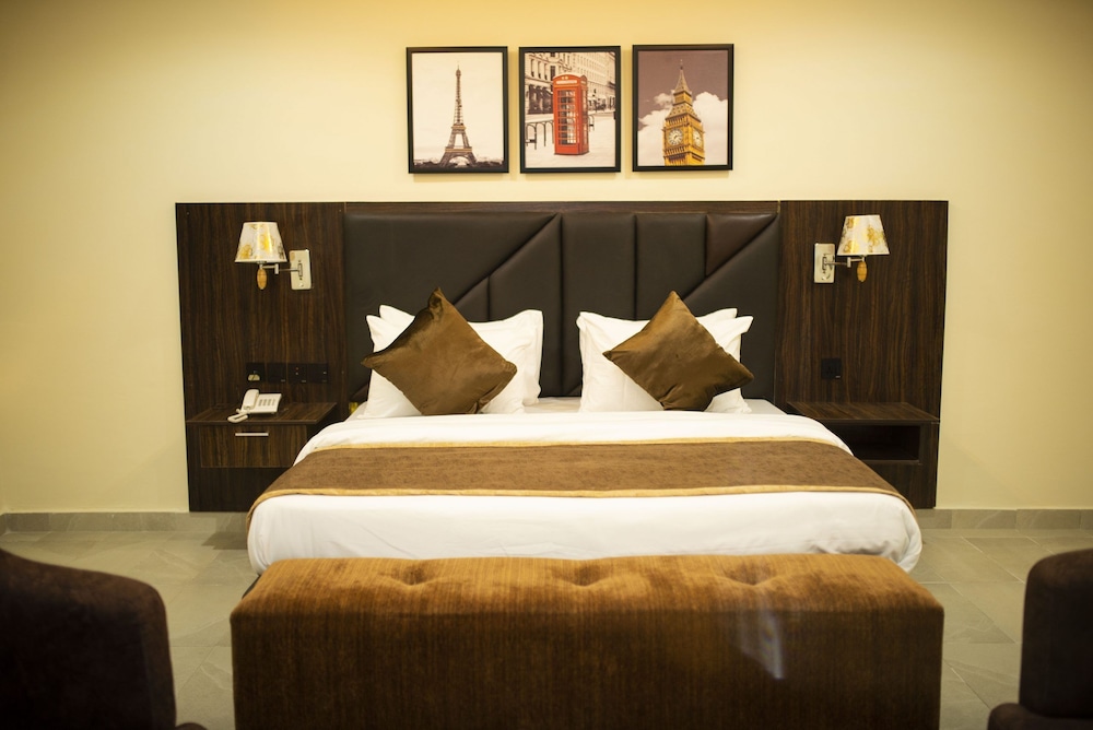 Deluxe Room, Balcony, City View photo 1