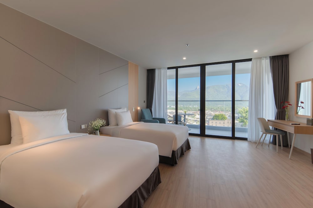 Deluxe Triple Room, Ocean View photo 1