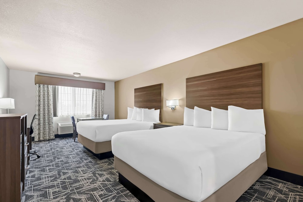 Suite, 2 Queen Beds, Non Smoking (Larger Room) - Photo 1