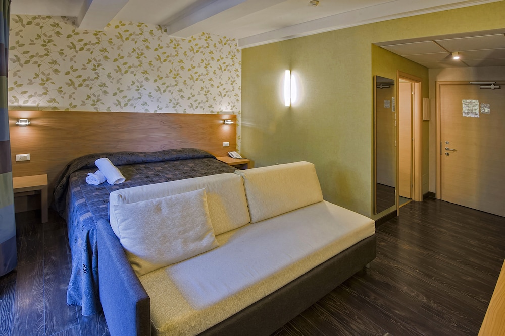 Superior Double Room - Photo 5