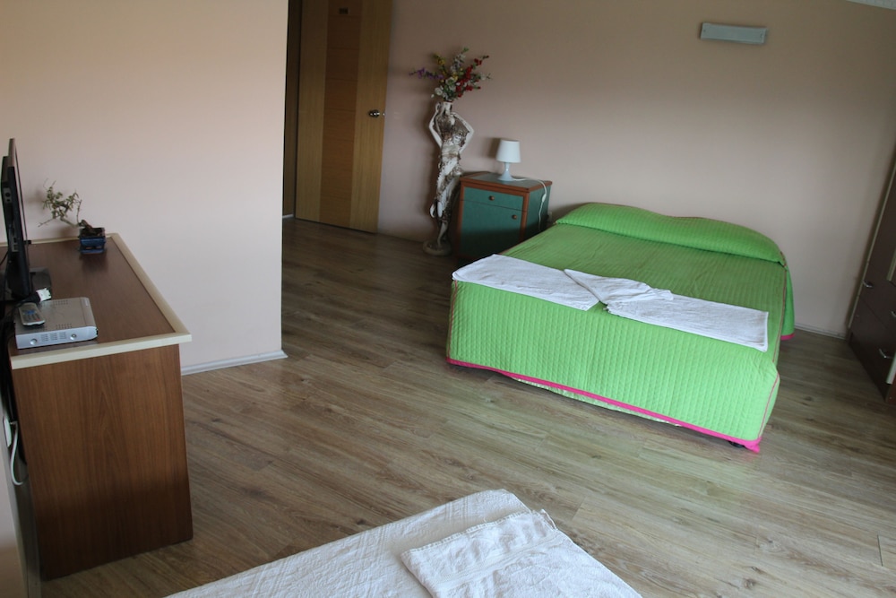 Deluxe Studio Suite photo 1